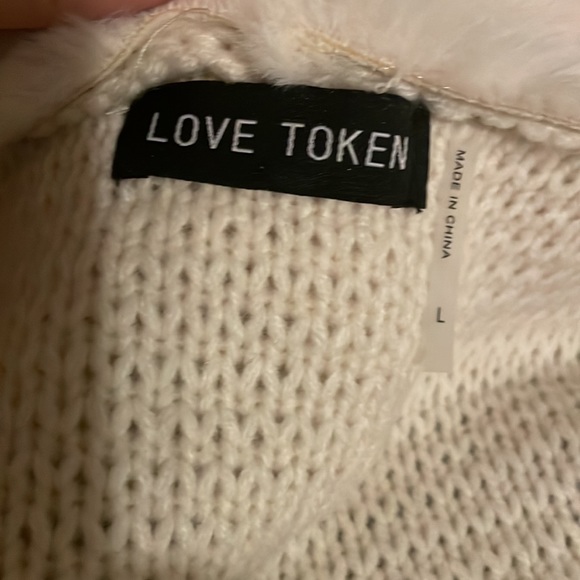 LOVE TOKEN IVORY FAUX FUR CARDIGAN. - Picture 9 of 9